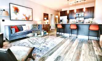 featured image of 469 W Huron St