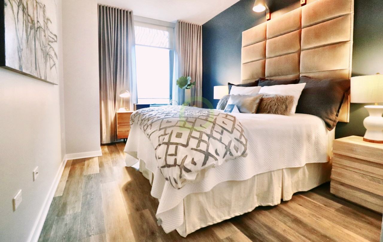 469 W Huron St #3-2 - Photo 5 of 23