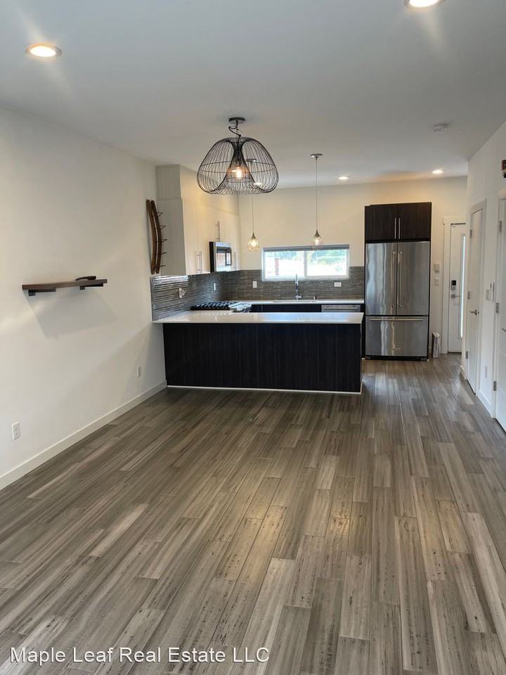 3309 Claremont Ave S #B - Photo 3 of 38