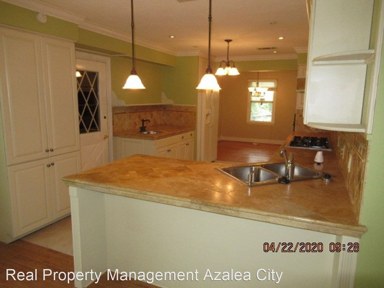 1063 Midmoor Dr - Photo 3 of 14