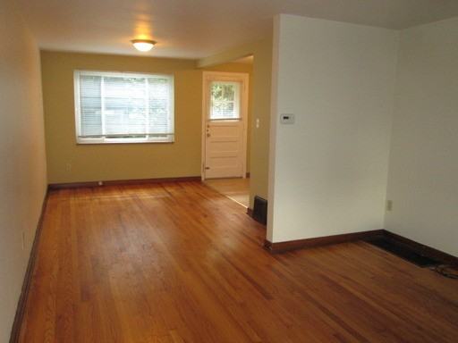 7928 Union Ave - Photo 2 of 7