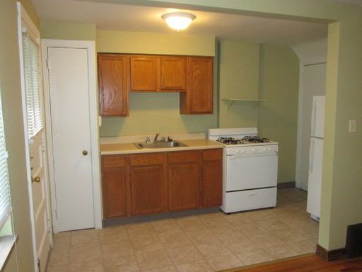 7928 Union Ave - Photo 3 of 7