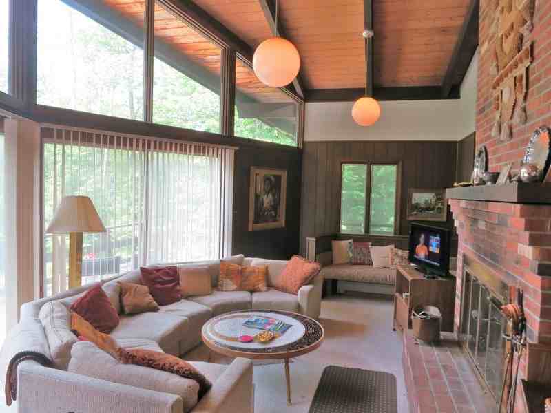 17 Deep Woods Road - Photo 3 of 23