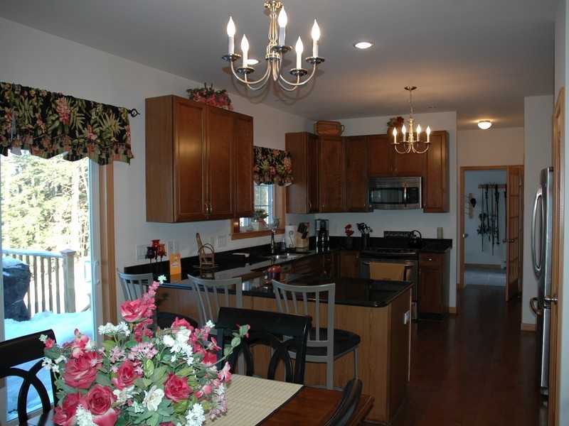 2842 Thompsonburg Rd - Photo 2 of 18