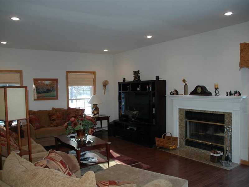 2842 Thompsonburg Rd - Photo 3 of 18