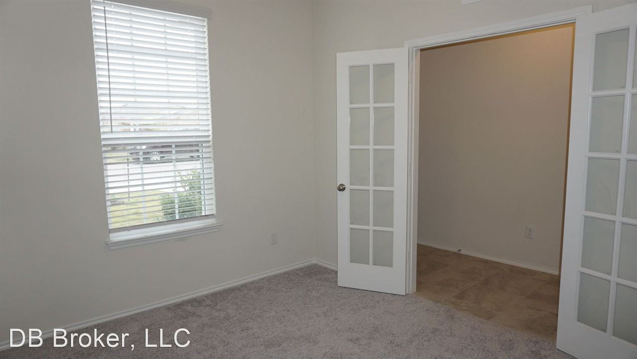 208 Texas Thistle - Photo 3 of 24