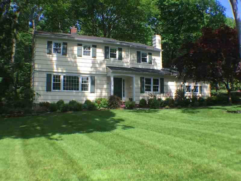 131 Lenape Ln - Photo 2 of 23