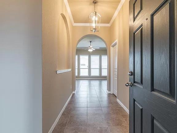 803 Dunford Dr - Photo 2 of 8
