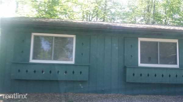 3301 Cardiff Ct - Photo 2 of 2