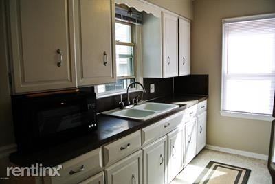 300 Alten Ave NE - Photo 3 of 7