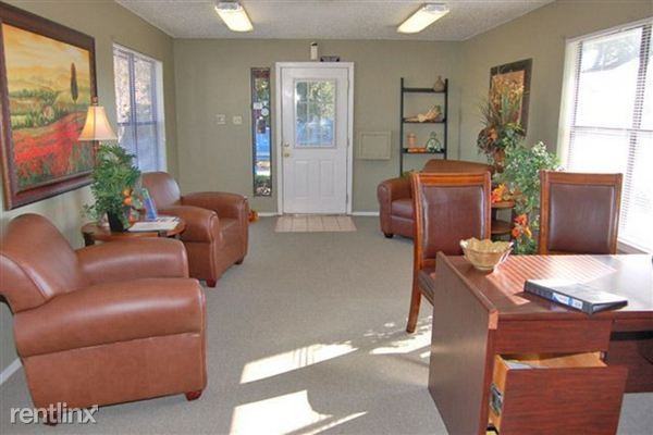 Knoll Crest Dr - Photo 3 of 8