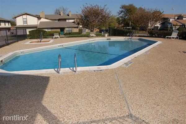 Knoll Crest Dr - Photo 2 of 8