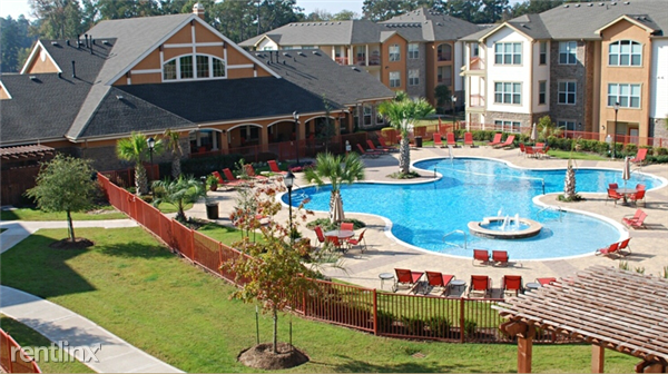 Fountains - Photo 3 of 12