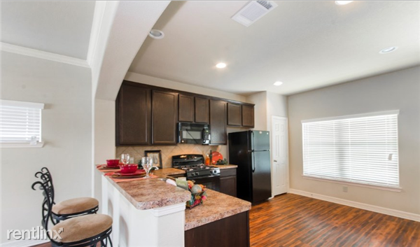 Woodland Hills - Photo 3 of 9