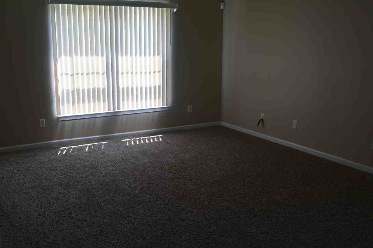 5165 Rivers Edge Blvd - Photo 3 of 22