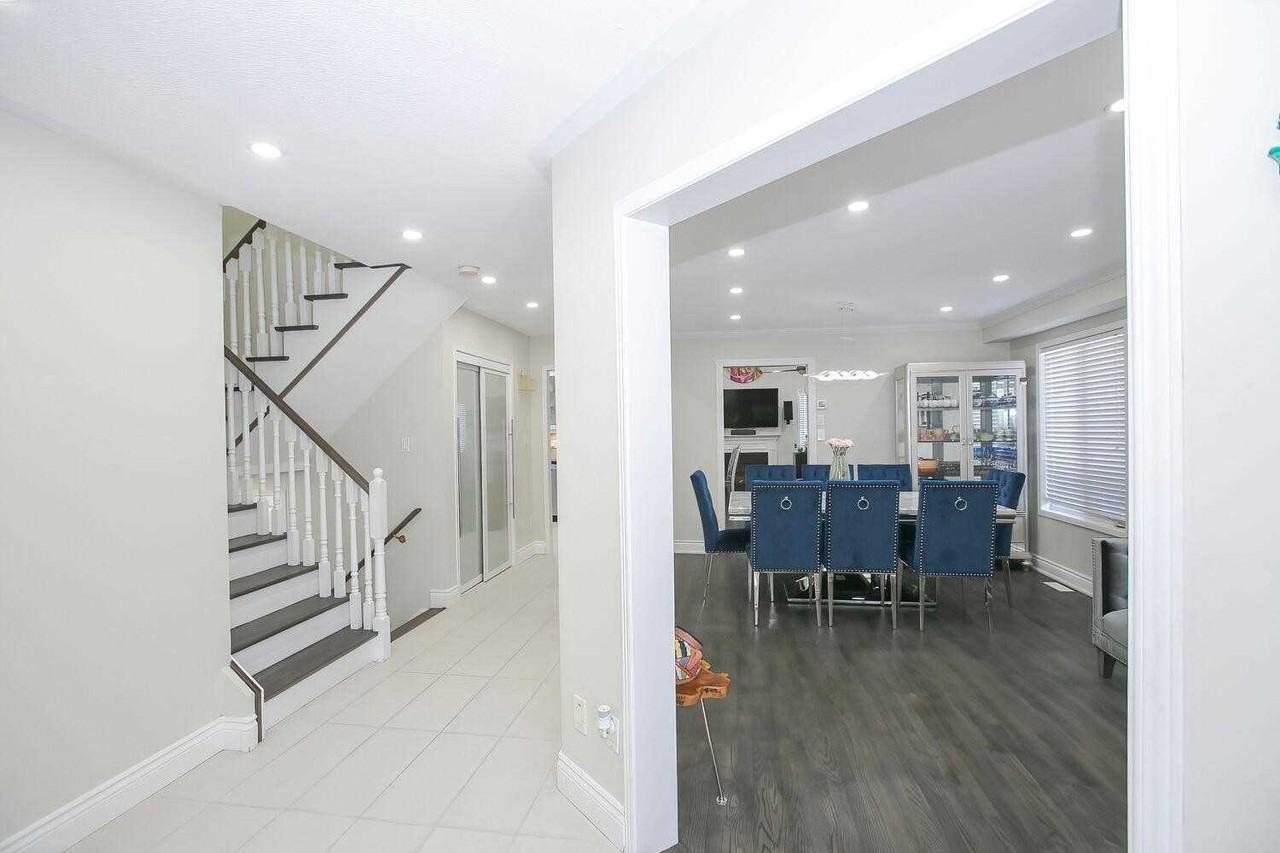 3191 Oakview Road - Photo 2 of 39