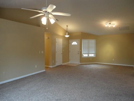 805 Plover Ln - Photo 3 of 19