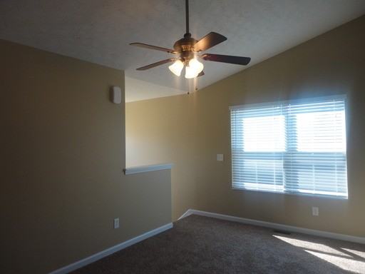 3008 Hornbeam Dr - Photo 2 of 12