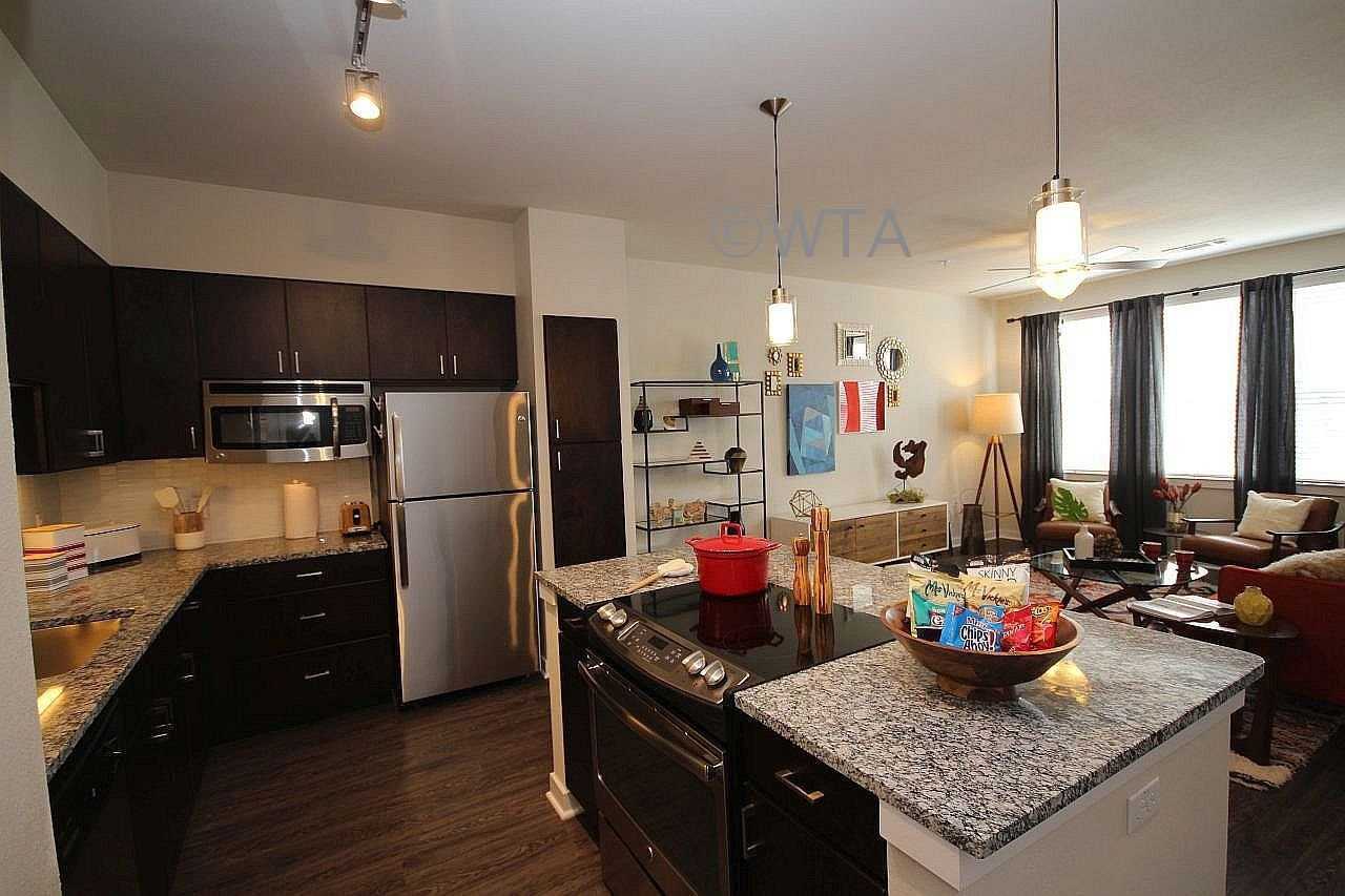 S Congress Ave - Photo 2 of 8