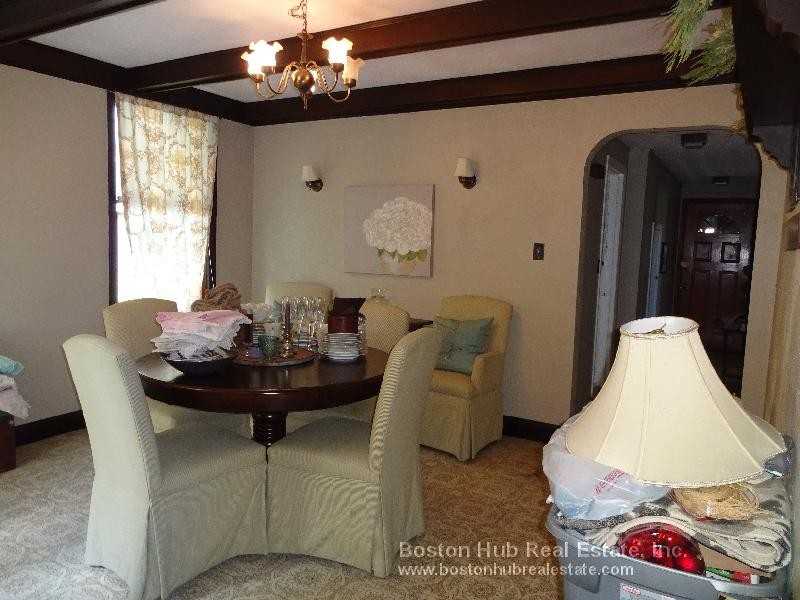 134 W Foster St 1 - Photo 2 of 9