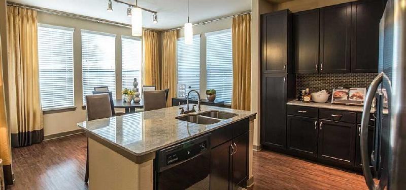 2657 Lakeside Dr A69 - Photo 2 of 7