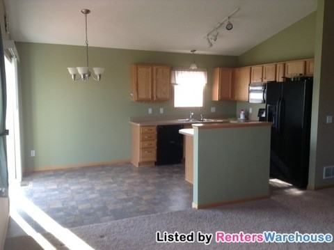 581 Knollwood St - Photo 3 of 14