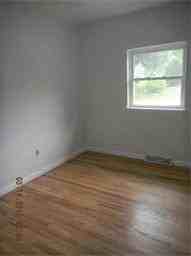 336 N Main St - Photo 3 of 8