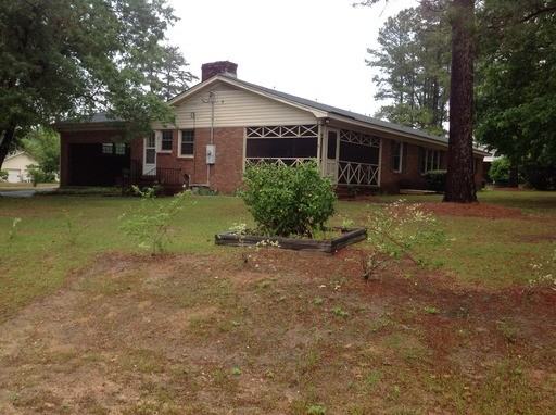 131 Holly Rd - Photo 2 of 32