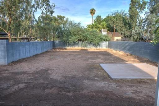 119 S Sirrine - Photo 2 of 8