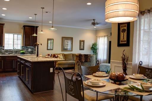 119 S Sirrine - Photo 3 of 8