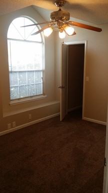 1433 Kingfisher Ln N - Photo 2 of 13