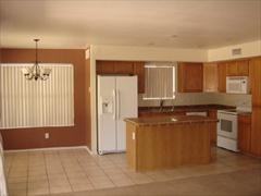 9858 W Yukon Dr - Photo 3 of 10