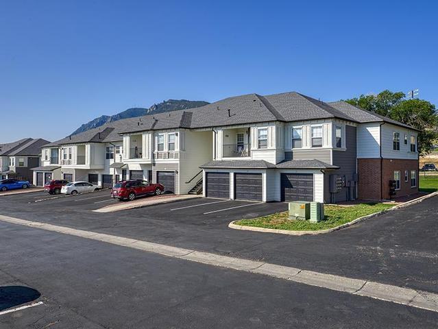 1735 Presidential Hts - Photo 4 of 29