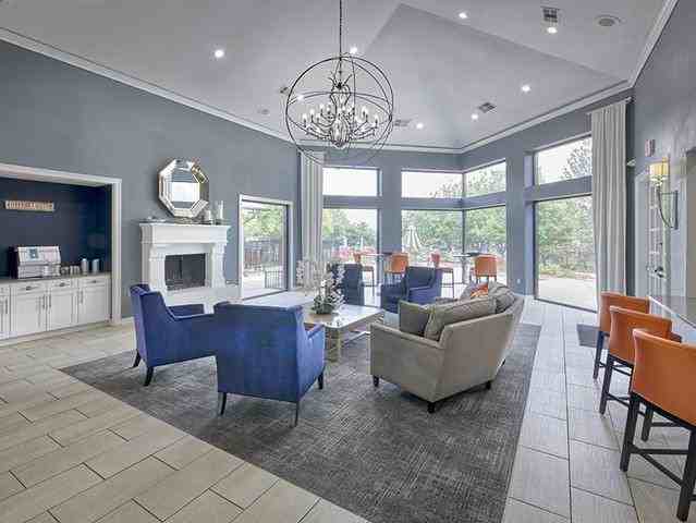 1735 Presidential Hts