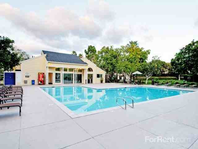 Mariner's Cove Apartments - Photo 3 of 18