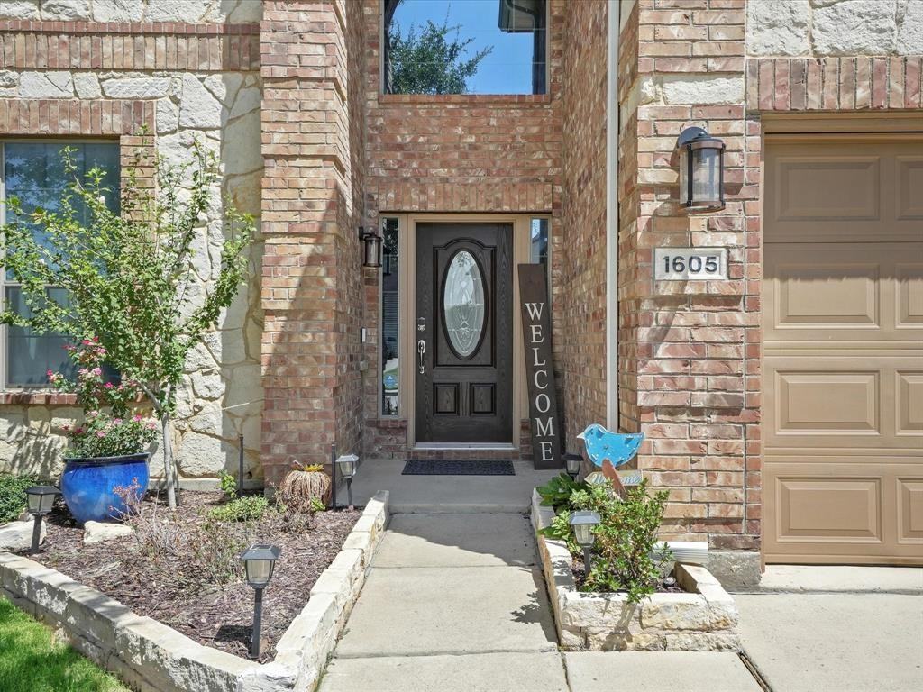 1605 Quail Grove Drive - Photo 3 of 38