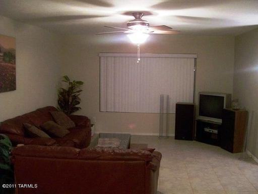 1078 N Caribe Ave - Photo 2 of 9