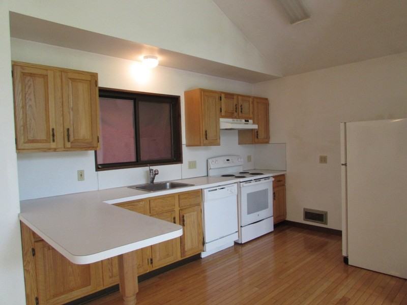 100 Stallion Dr - Photo 2 of 13