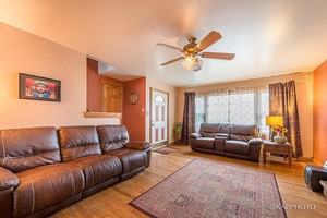 11628 S Kilbourn Ave - Photo 2 of 21