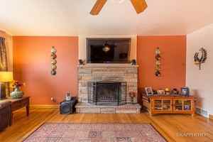 11628 S Kilbourn Ave - Photo 3 of 21