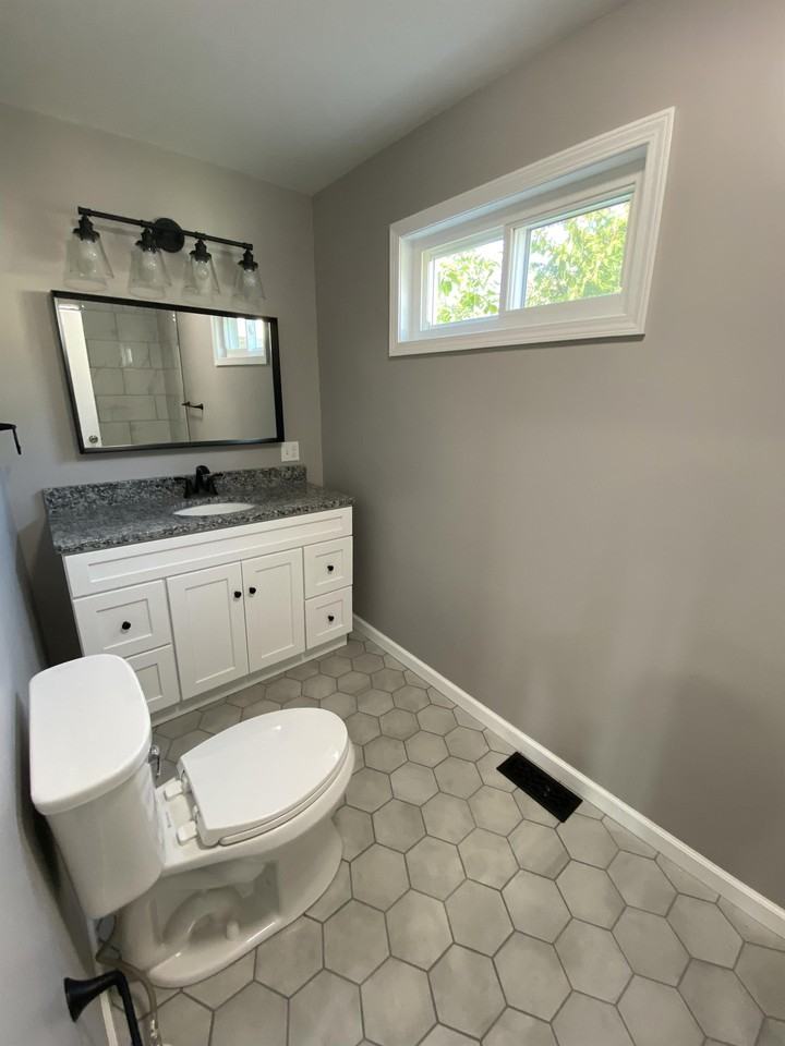 18531 Glenfield Rd #2 - Photo 4 of 15