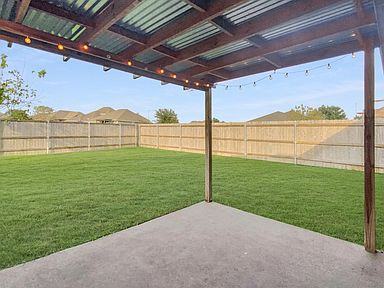 3906 Pawnee Creek Ct #4 - Photo 3 of 11