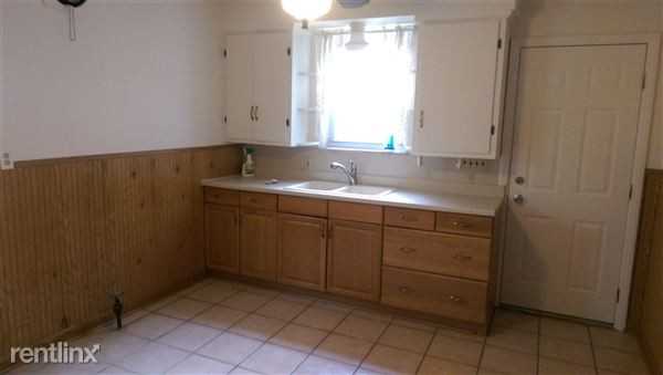 7309 Wayne Rd - Photo 2 of 5