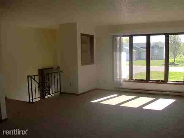 3734 W Regent Dr - Photo 2 of 6