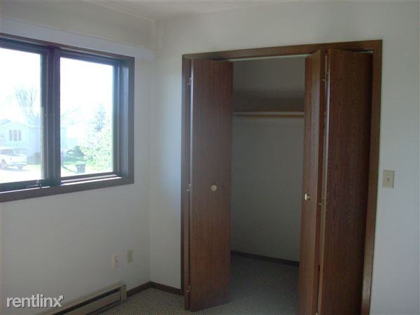 3734 W Regent Dr - Photo 3 of 6