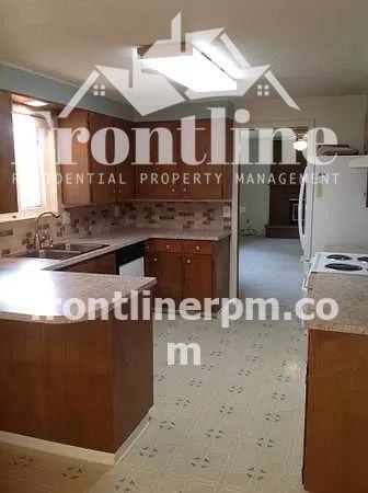 8302 W Bloomfield Dr - Photo 2 of 8