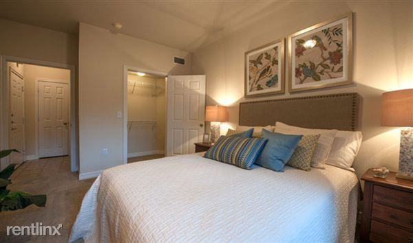 Kings Manor - Photo 2 of 11