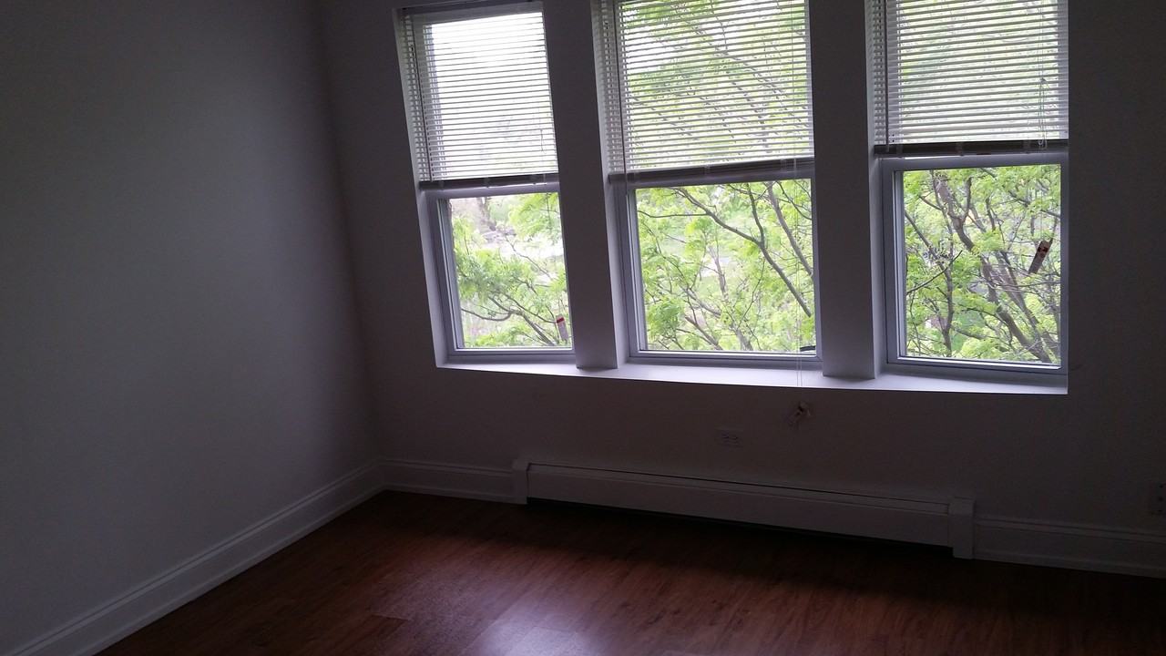 6657 S. Lowe - Photo 3 of 9