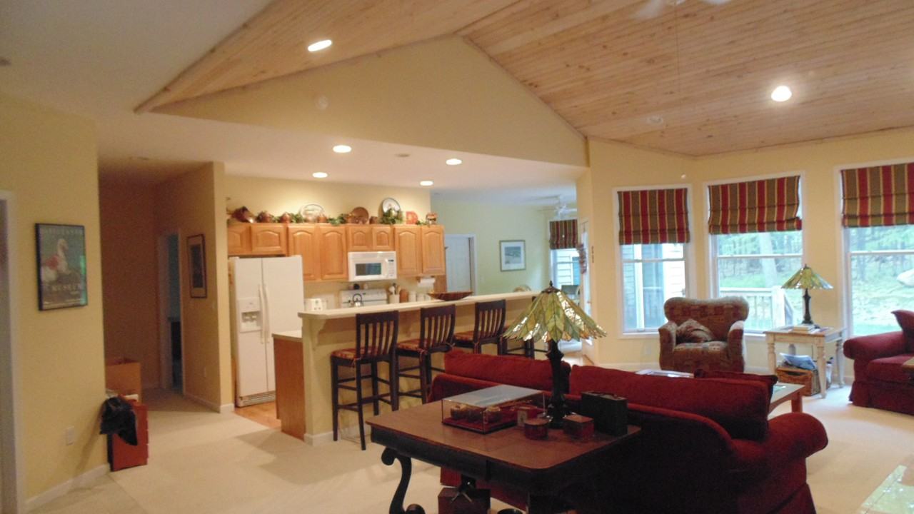 783 Mountainview Dr - Photo 3 of 14