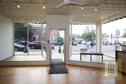 502 Warren St - Photo 2 of 8